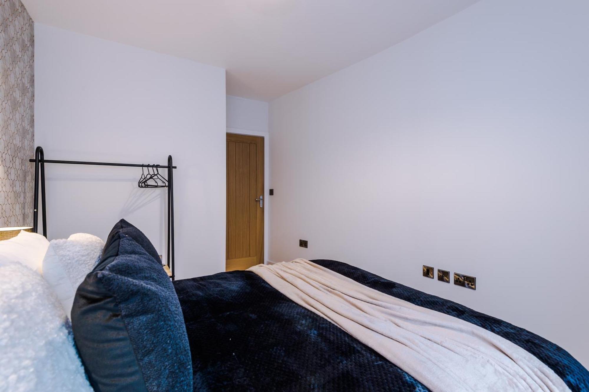 Penthouse With Private Roof Terrace * York