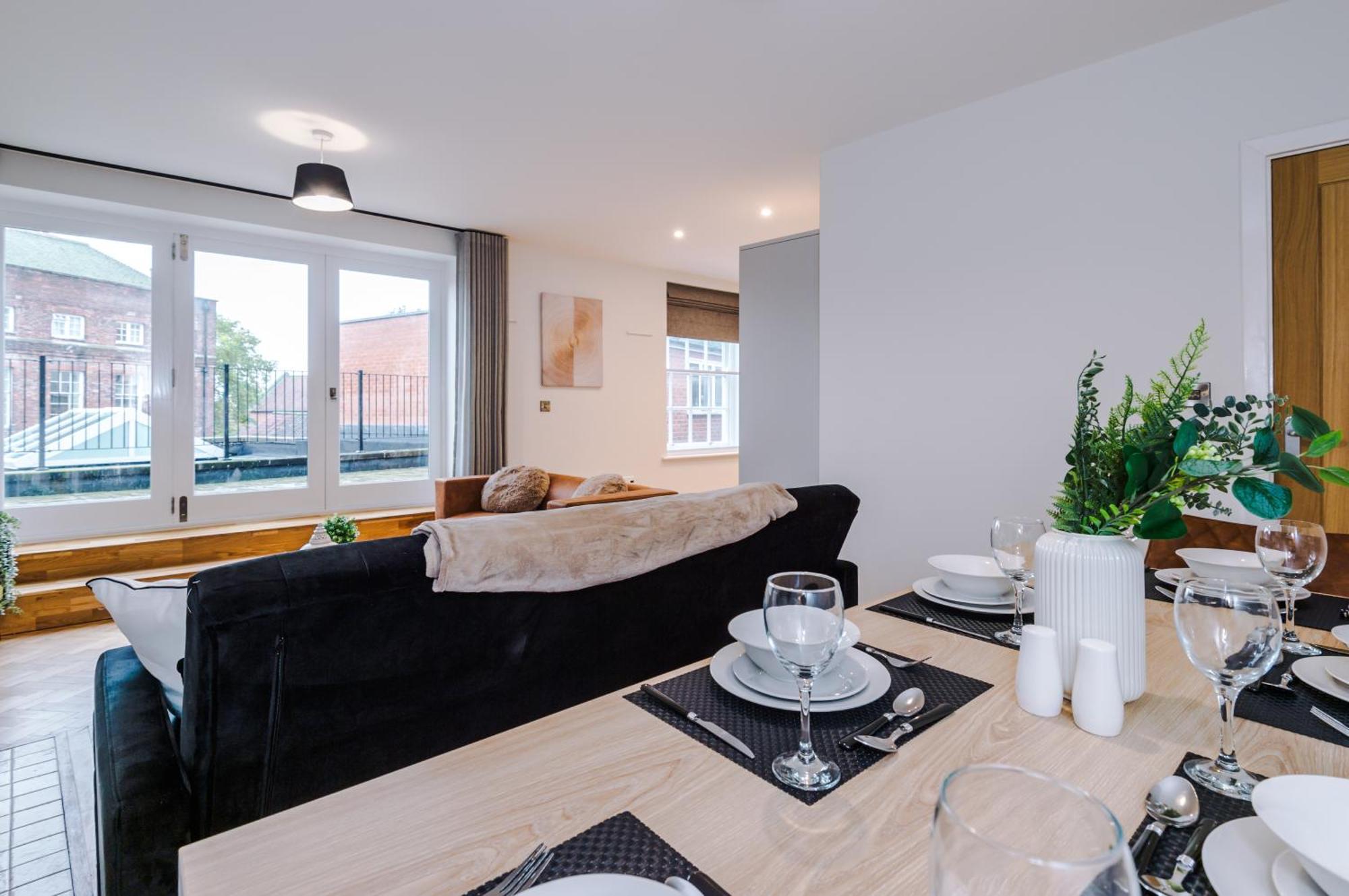 Penthouse With Private Roof Terrace Apartment *