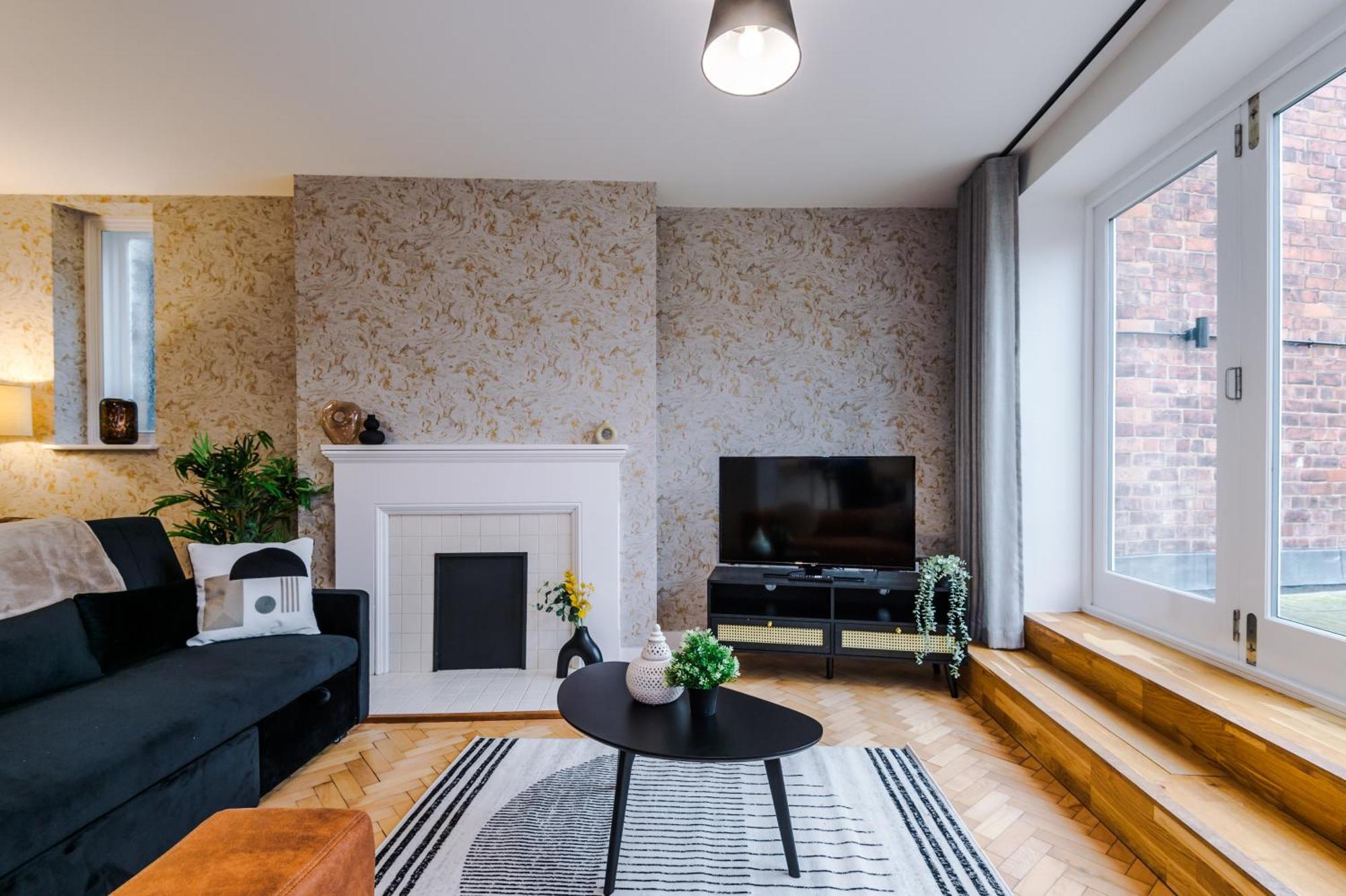 Apartment Penthouse With Private Roof Terrace *